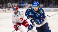 Jaromír Jágr v zápase hokejové extraligy mezi Kladnem a Třincem
