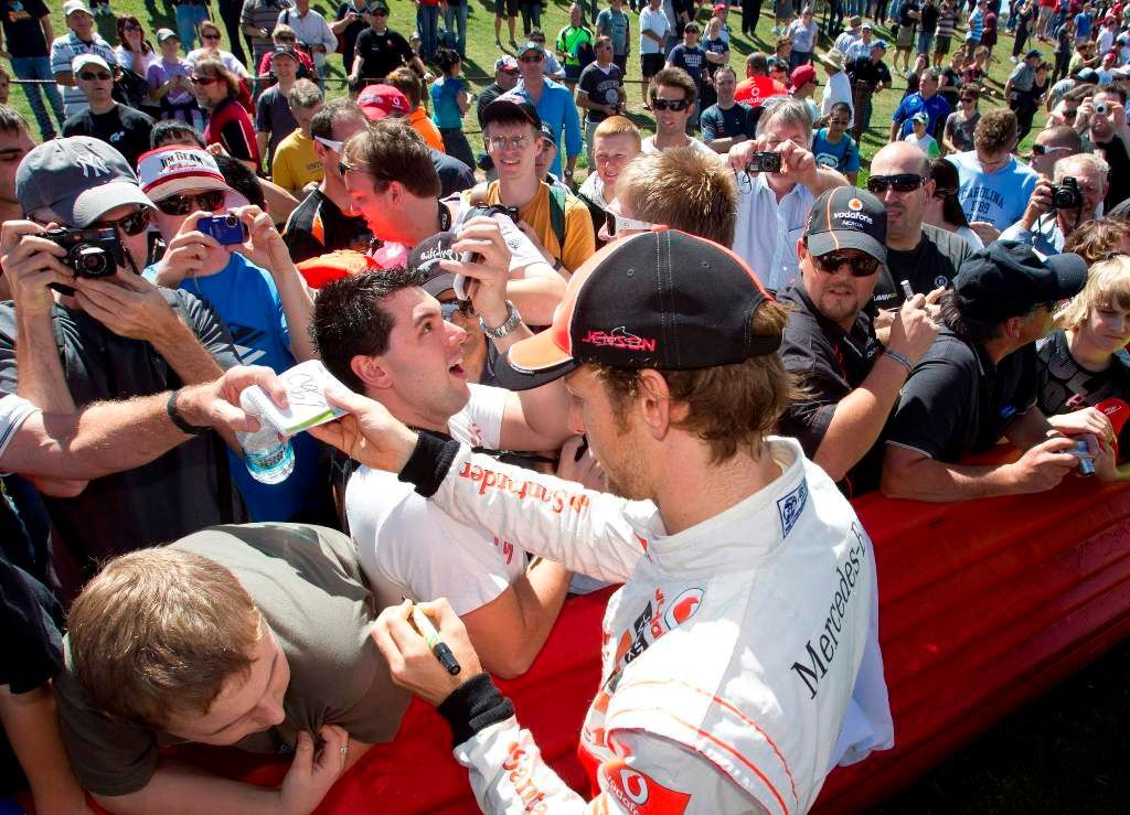 Poslední dny volna jezdců formule 1: Button