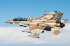 Ruská armáda v Sýrii vystřelila rakety S-300 na izraelské stíhačky, tvrdí stanice