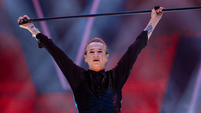 Recenze: Smíření ve věku strojů. Depeche Mode odehráli svůj největší koncert v Česku