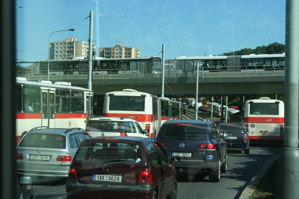 Praha se vrací do práce po povodni