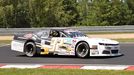 Jacques Villeneuve na trati závodu NASCAR Whelen Euro Series v Mostě.