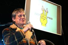 Zemřel zpěvák a kreslíř Jan Vyčítal, bylo mu 77 let