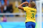Amazonky s míčem odstartovaly olympijské boje: brazilské srdíčko, švédská radost i rekordní branka