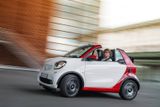 Malý dvoumístný Smart se po Frankfurtu začne nabízet i ve verzi kabriolet.