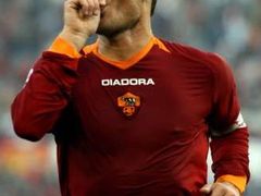 Důležitou postavou zápasu v Parmě byl útočník Francesco Totti