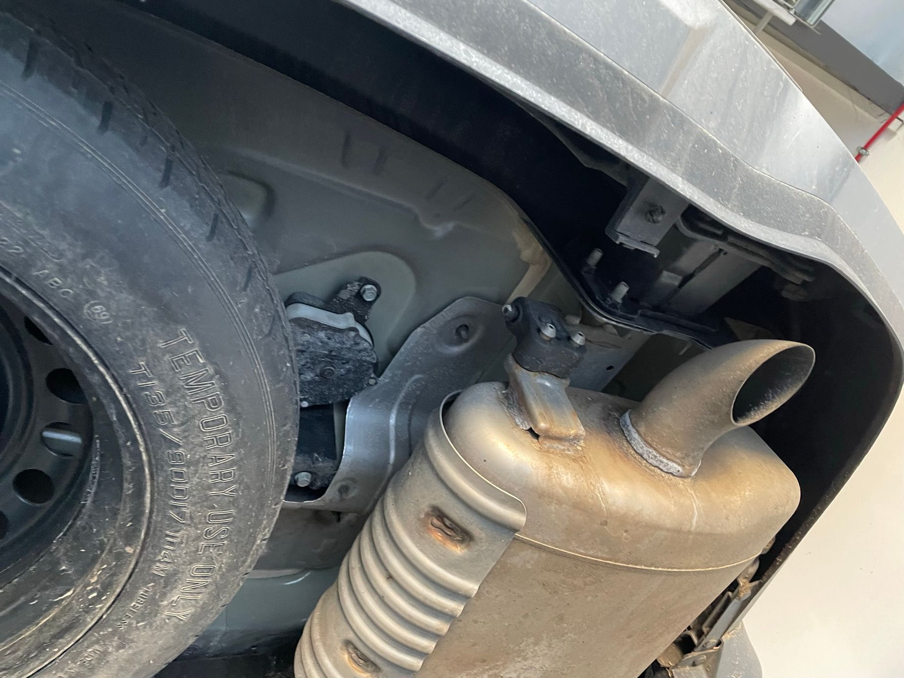 Podvozek, Kia Sorento, plug-in hybrid, auto na zvedáku, autoservis
