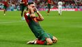 Bruno Fernandes slaví gól v zápase MS 2022 Portugalsko - Uruguay