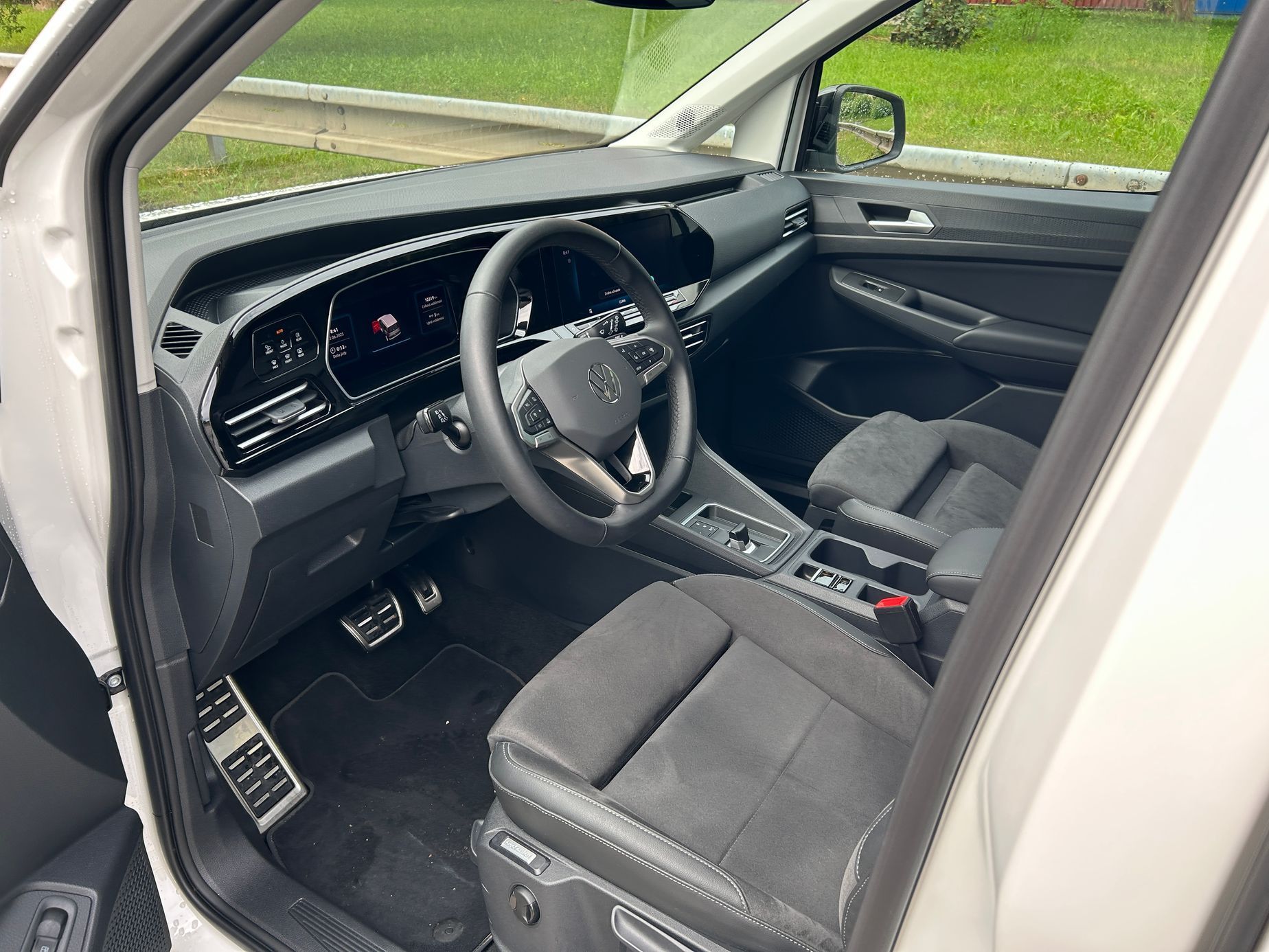 VW Caddy plug-in hybrid
