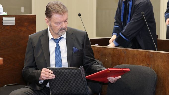 Bývalý místopředseda FAČR Berbr u soudu v Plzni.