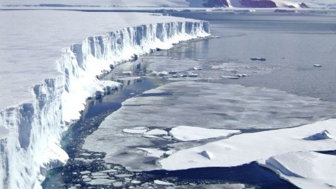 Antarktický ledovec.