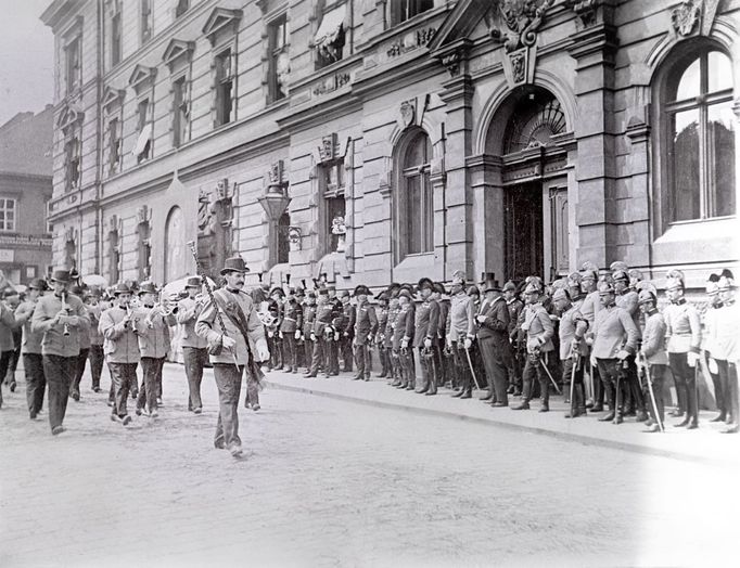 Ukázka z výstavy "Panoráma starého Mostecka", kterou až do konce března roku 2022 veřejnosti prezentuje Oblastní muzeum a galerie v Mostě.