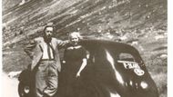 Olga s Karlem a Škodou Popular v létě 1935 na švýcarském průsmyku Julierpass (2284 m n.m.).