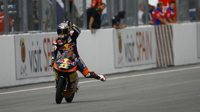 Sandro Cortese se stal historicky prvním šampionem třídy Moto3.