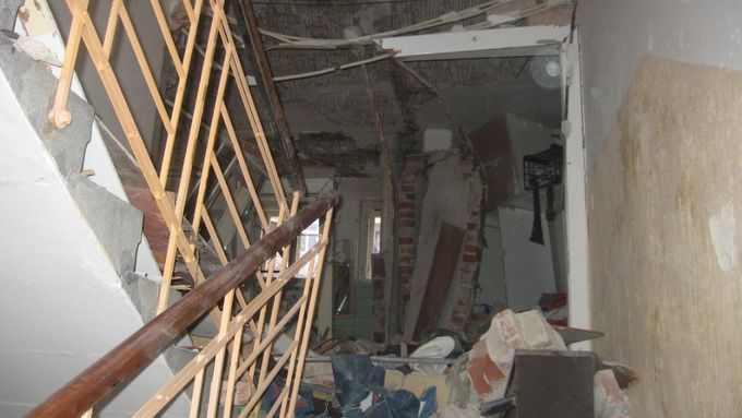 Policie hledá příčiny výbuchu v troskách domu (ilustrační foto).