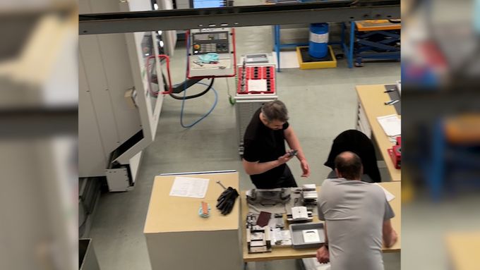 Výroba v přerovské firmě Meopta