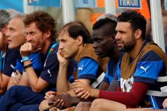 ŽIVĚ Itálie - Uruguay 0:1, Italové znovu končí ve skupině