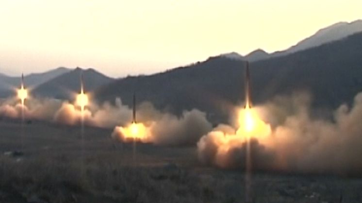 Severní Korea odpálila čtyři balistické rakety