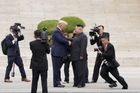 Trump zvažuje setkání s Kim Čong-unem při své cestě do Asie