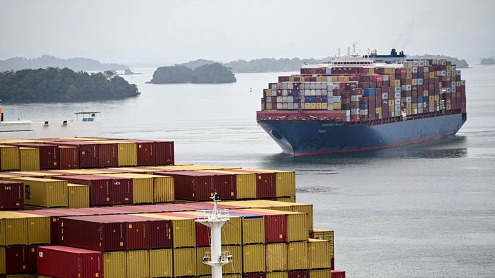 Trumpův triumf. Americká firma koupí přístavy, získá kontrolu nad Panamským průplavem
