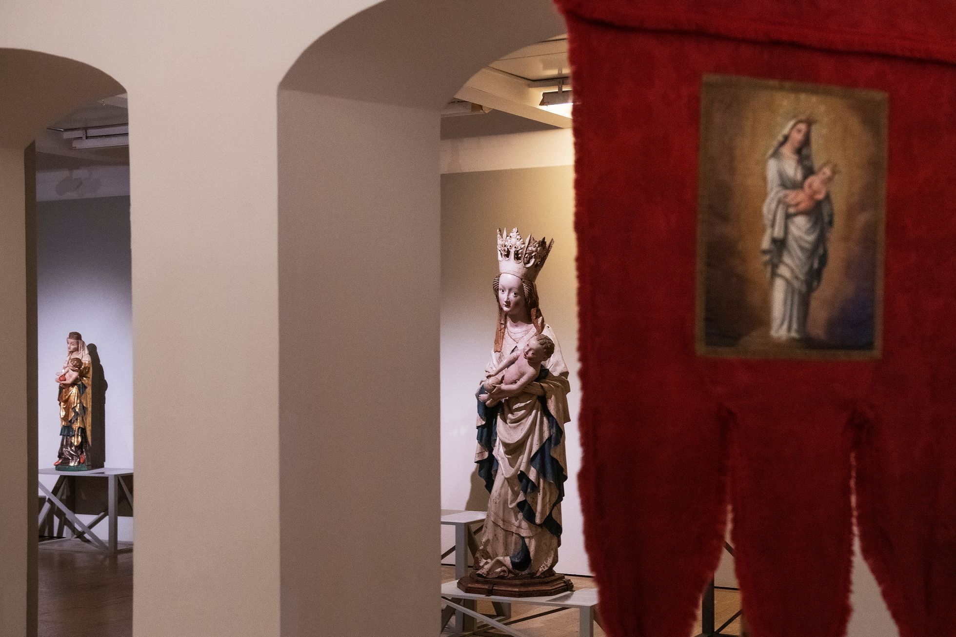 Nad slunce krásnější - Plzeňská madona a krásný sloh