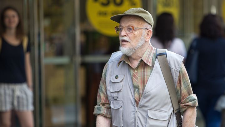 Sněmovna schválila zvýšení důchodů. Senioři si od příštího roku polepší o 900 korun