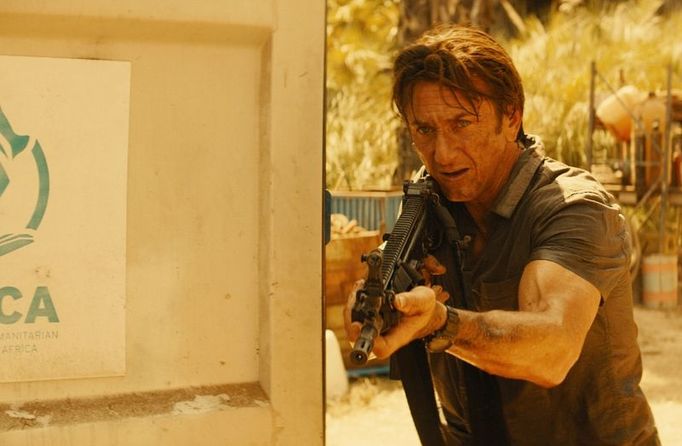 Ve filmu Gunman hraje Sean Penn vyčerpaného žoldáka, který by svou minulost rád nechal za sebou.