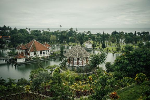 Bali, vodní palác.