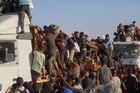 Do Pásma Gazy podle Izraele dorazilo přes 300 kamionů s humanitární pomocí