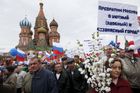 První máj slaví v Moskvě 140 000 lidí. Chtějí zachovat mír