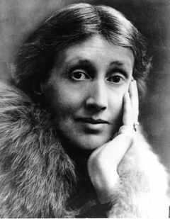 Virginia Woolfová žila v letech 1882 až 1941.