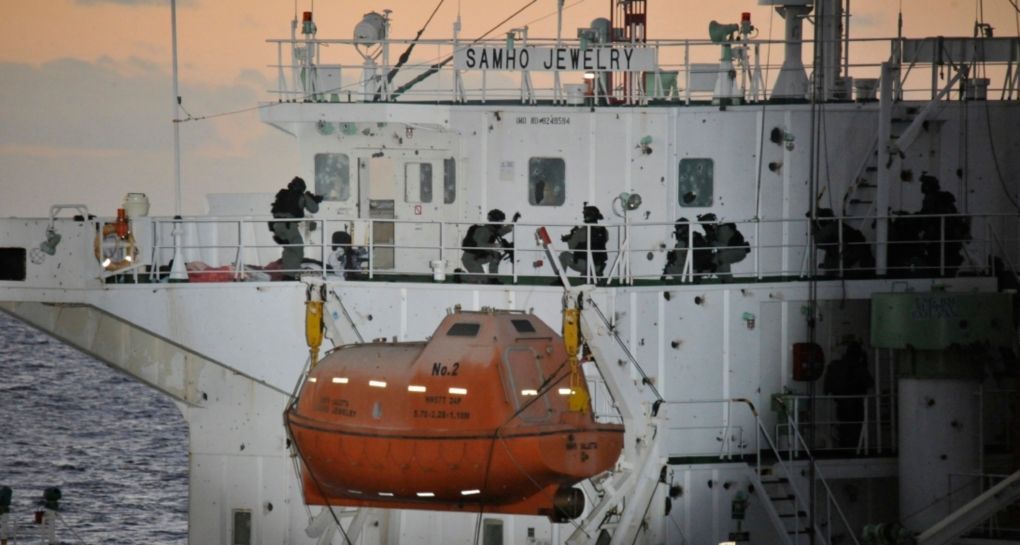 Korejské námořnictvo osvobodilo loď