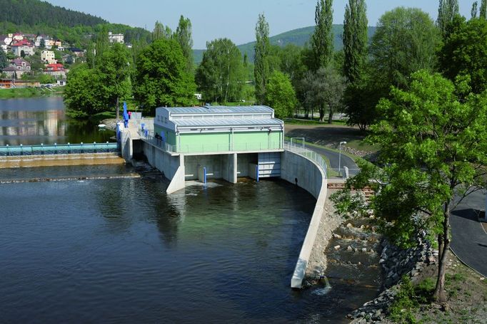 MALÁ VODNÍ ELEKTRÁRNA A RYBÍ PŘECHOD BEROUN Autor: Deco Atelier Ing. arch. Daniel Barták Dodavatel: Sdružení firem MVE a RP Beroun: Metrostav a.s. a Zakládání staveb, a.s. Investor: RenoEnergie, a.s.