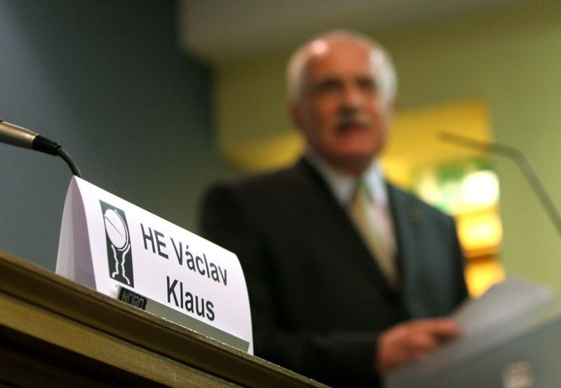 Václav Klaus na cestě za královnou