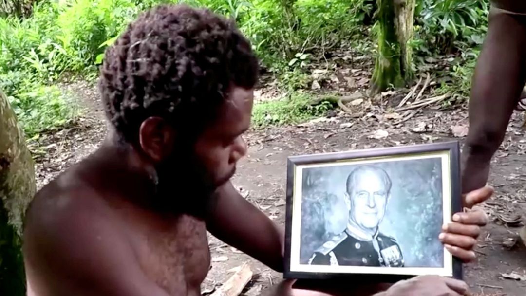 Domorodci na ostrově Vanuatu oplakávají prince Philipa