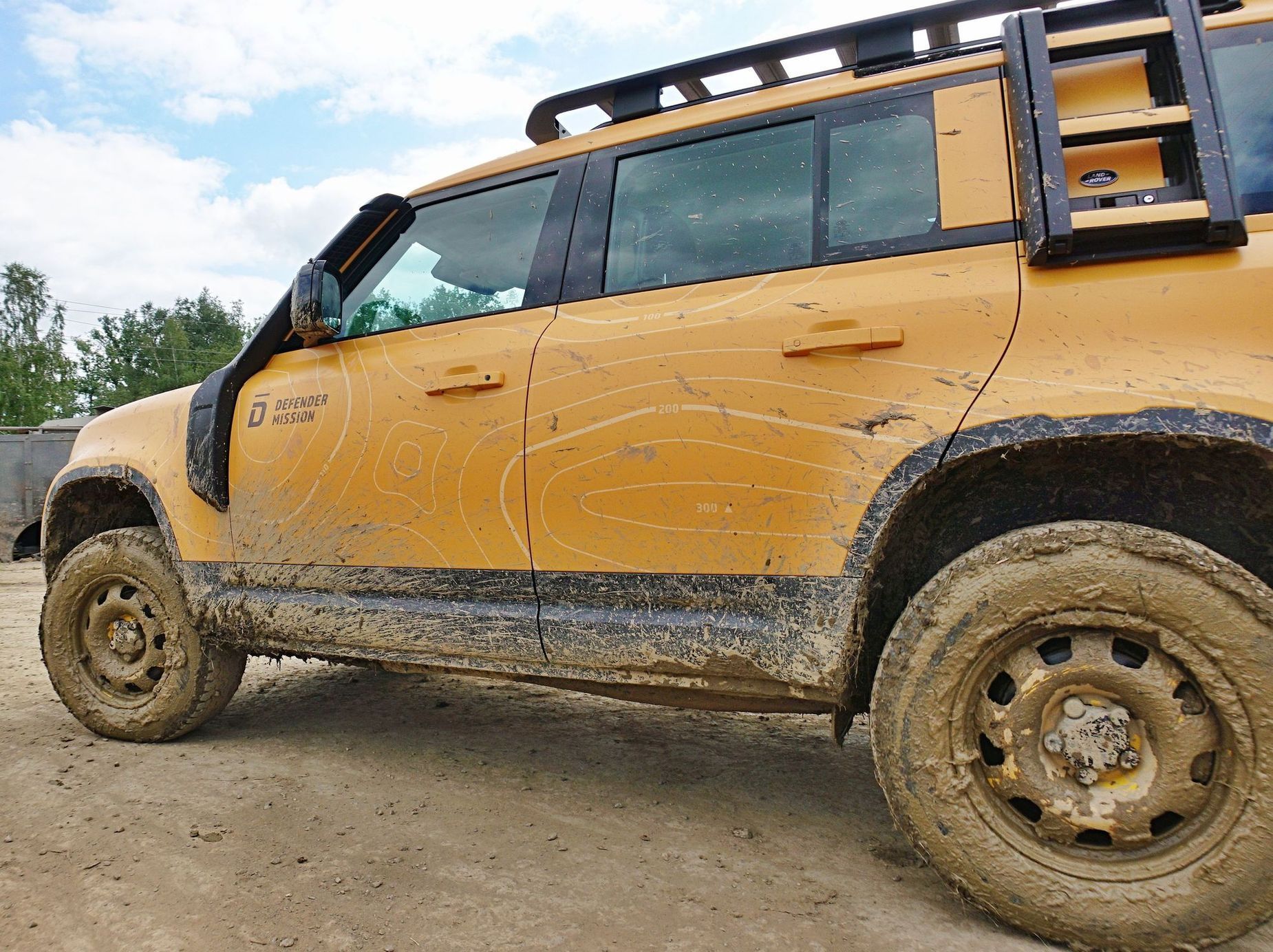 Land Rover Defender Mission