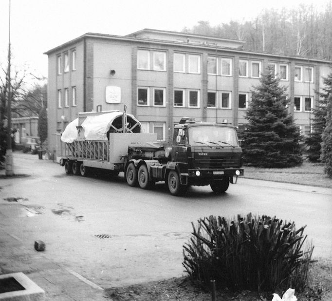 Archivní historie z Ústavu jaderného výzkumu v Řeži u Prahy, kde byl v roce 1957 spuštěn první československý jaderný reaktor.