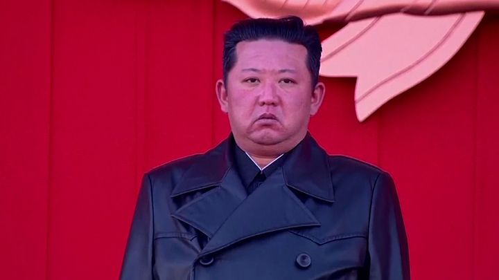 Severokorejci se nesmí 11 dní smát. Diktátor Kim jim ukázal, jak na to; Zdroj foto: Asociated Press