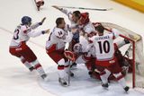 Konec. Čeští hokejisté poráží Rusko 2:1...