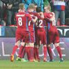 Česko - Norsko: Matěj Vydra slaví se spoluhráči gól na 2:1