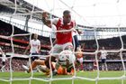 Arsenal zvládl derby s Tottenhamem a nadále kraluje tabulce anglické ligy