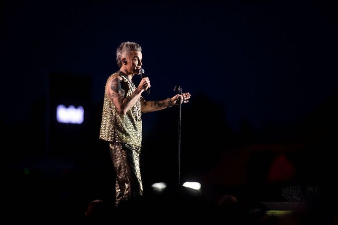 Robbie Williams při vystoupení na dánském Heartland Festivalu.