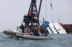 U Bangladéše se potopila loď, ze 133 lidí přežilo šest
