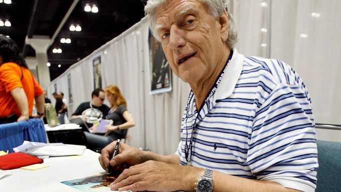 Zemřel britský herec David Prowse. Jako první ztvárnil Dartha Vadera - Aktuálně.cz