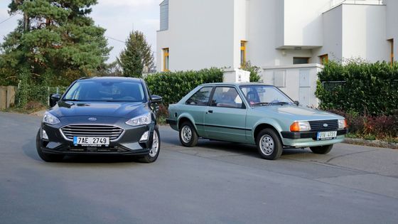 Test: Ford Focus vs. jeho pradědeček Escort. Dělí je 37 let, ale geny se nezapřou