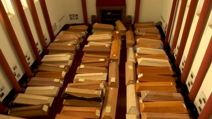 Osmdesát kilometrů od českých hranic: Do krematoria v Míšní se nevejdou rakve