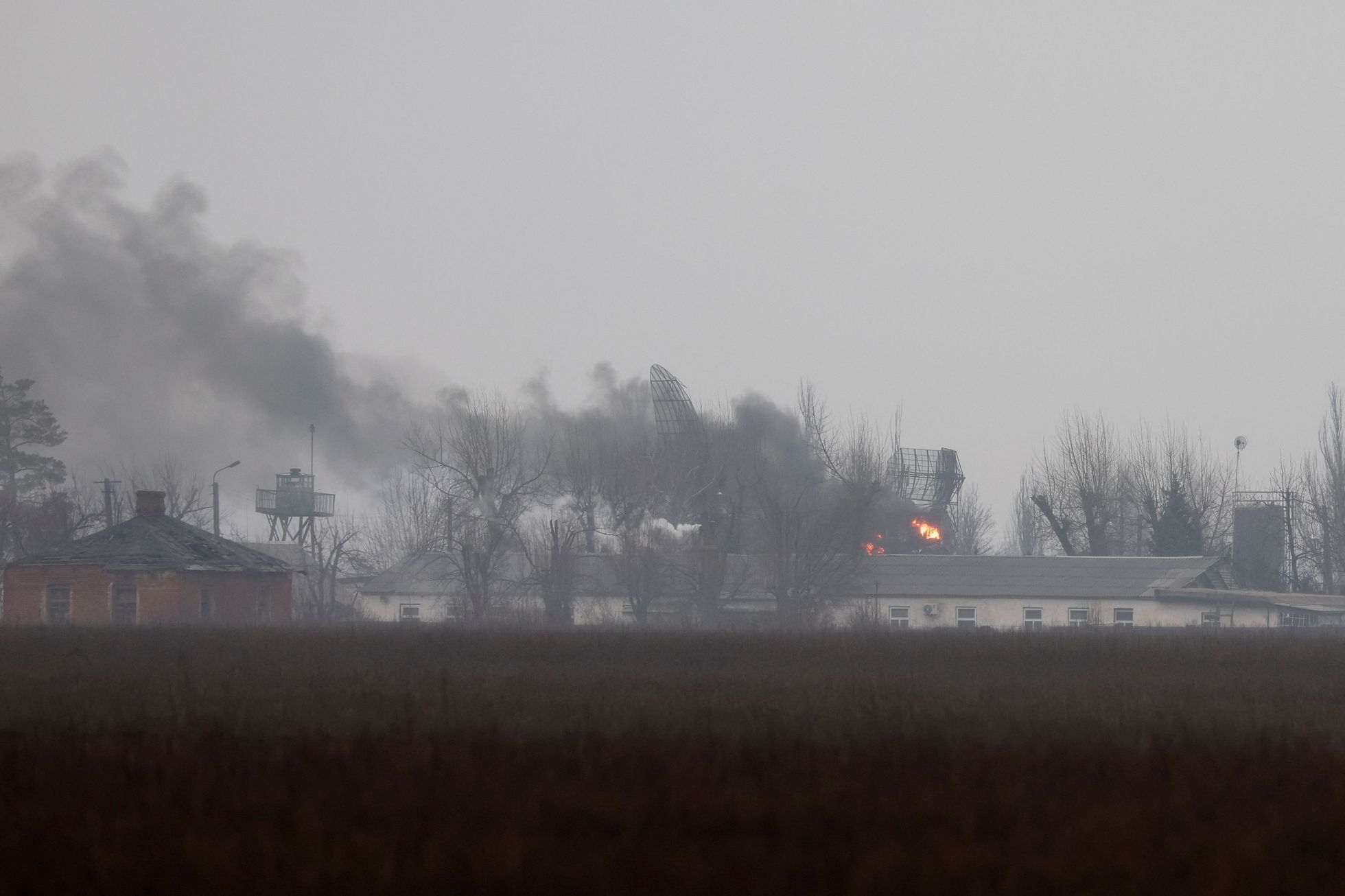 kouř, Mariupol, ukrajina, rusko, invaze, 24. února 2022