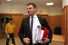 "Pučista" Zimola opustí předsednictvo i výkonný výbor