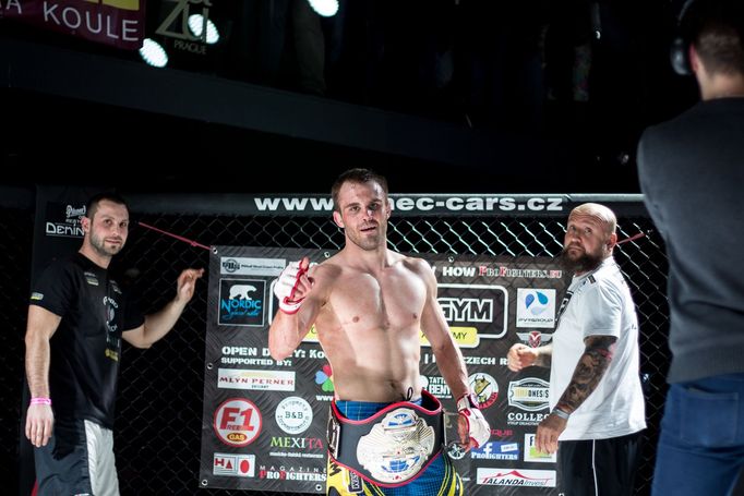 GCF 30: Galavečer MMA (ultimátní zápasy)