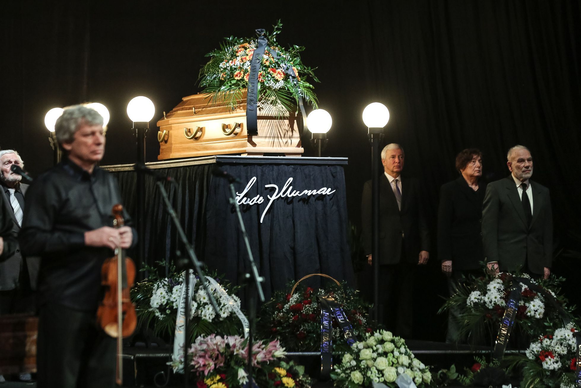 Pohřeb herce Ludka Munzara, Národní divadlo, 1. 2. 2019
